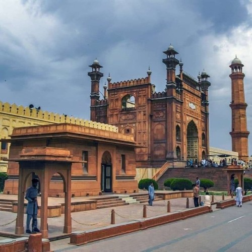 Flights from Australia to Pakistan